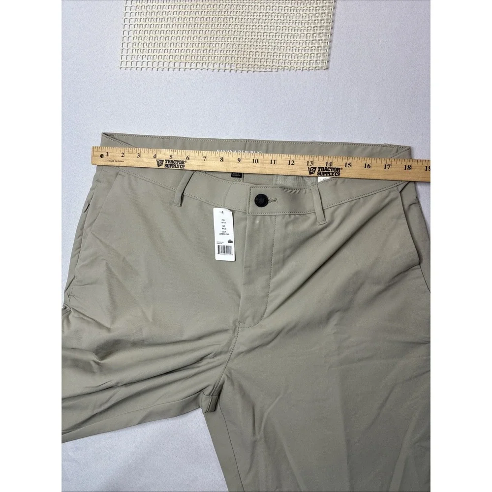 NWT Banana Republic Pants Mens Fits 36x32 Beige Tailored Performance Slim Dress